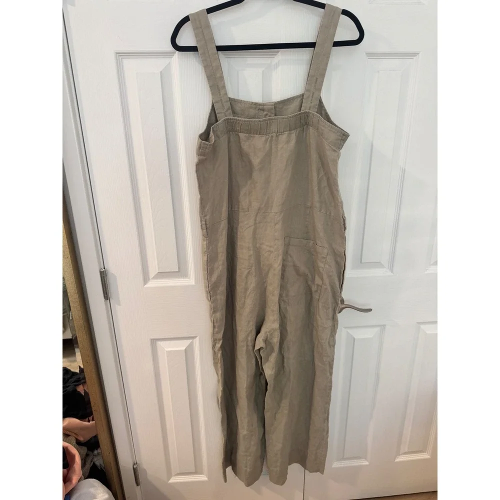 Everlane linen button